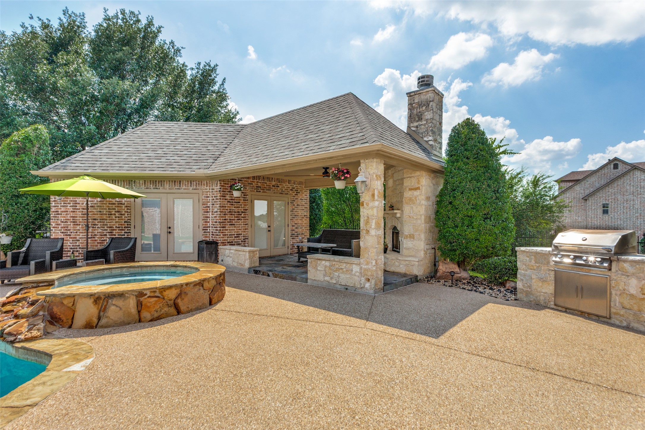 145 Country Vista Circle Burleson TX 76028