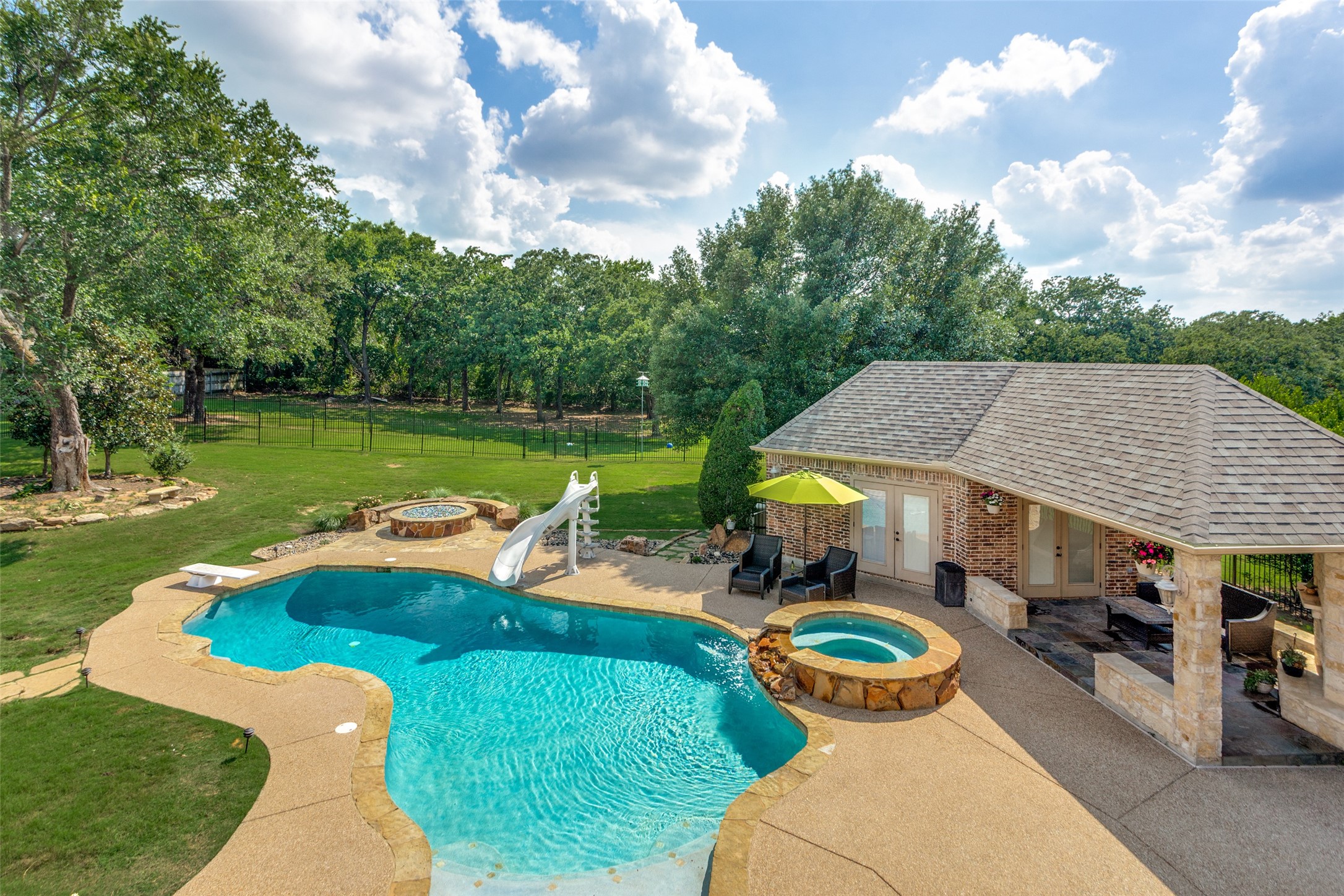 145 Country Vista Circle Burleson TX 76028
