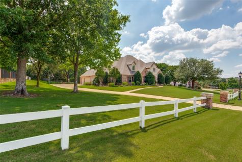 145 Country Vista Circle Burleson TX 76028