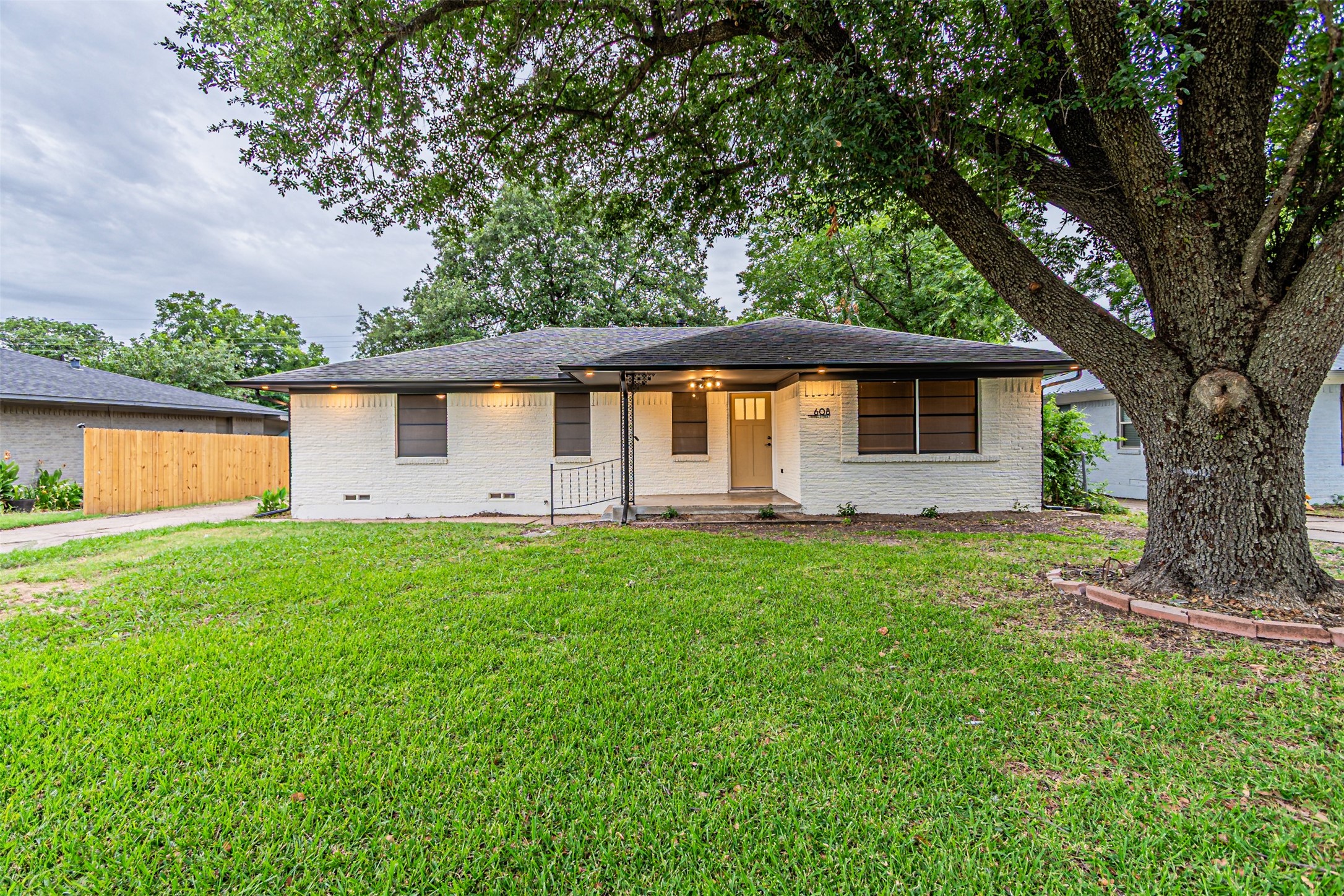 608 Laurel Street Lancaster TX 75134