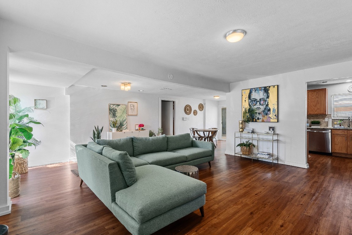 11421 Fernald Avenue Dallas TX 75218