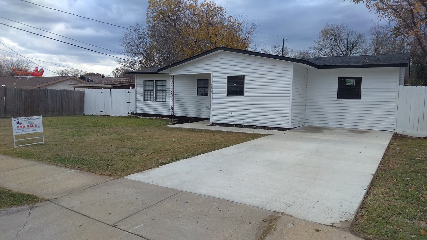 2016 Brookshire Street Arlington TX 76010