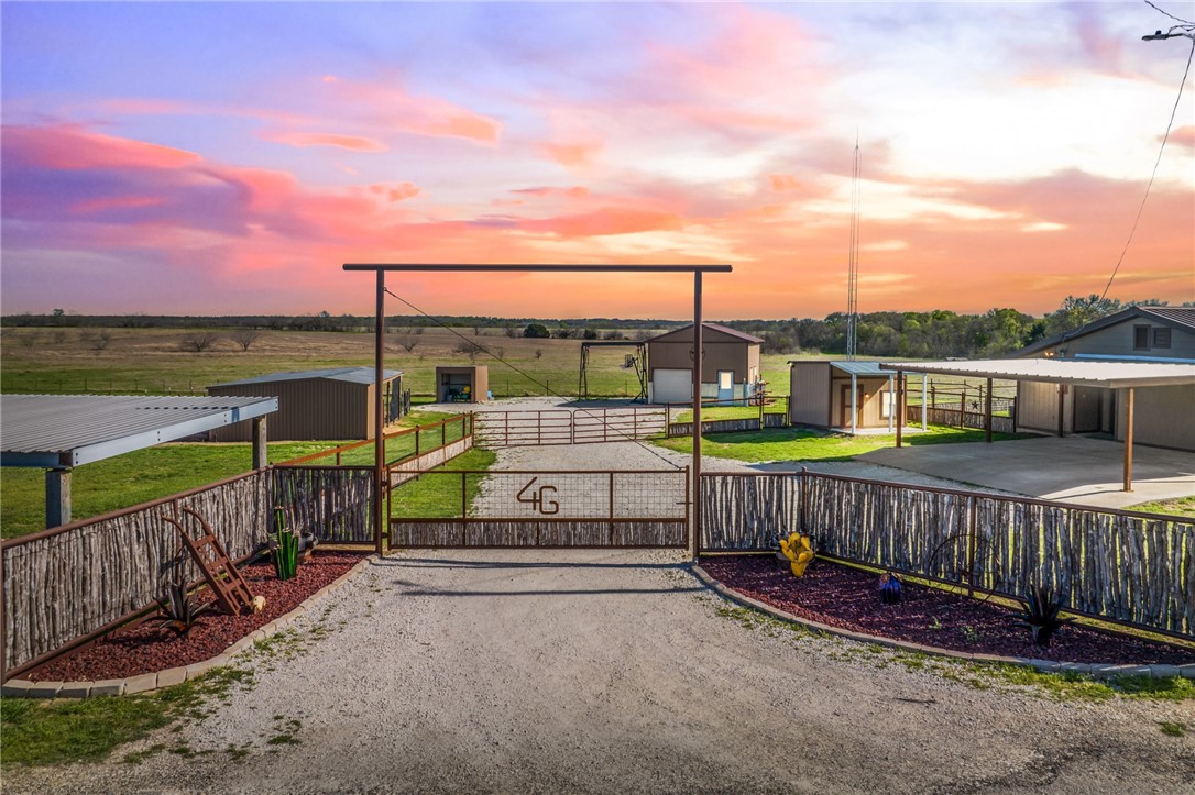 964 Kirkland Hill Road Axtell TX 76624