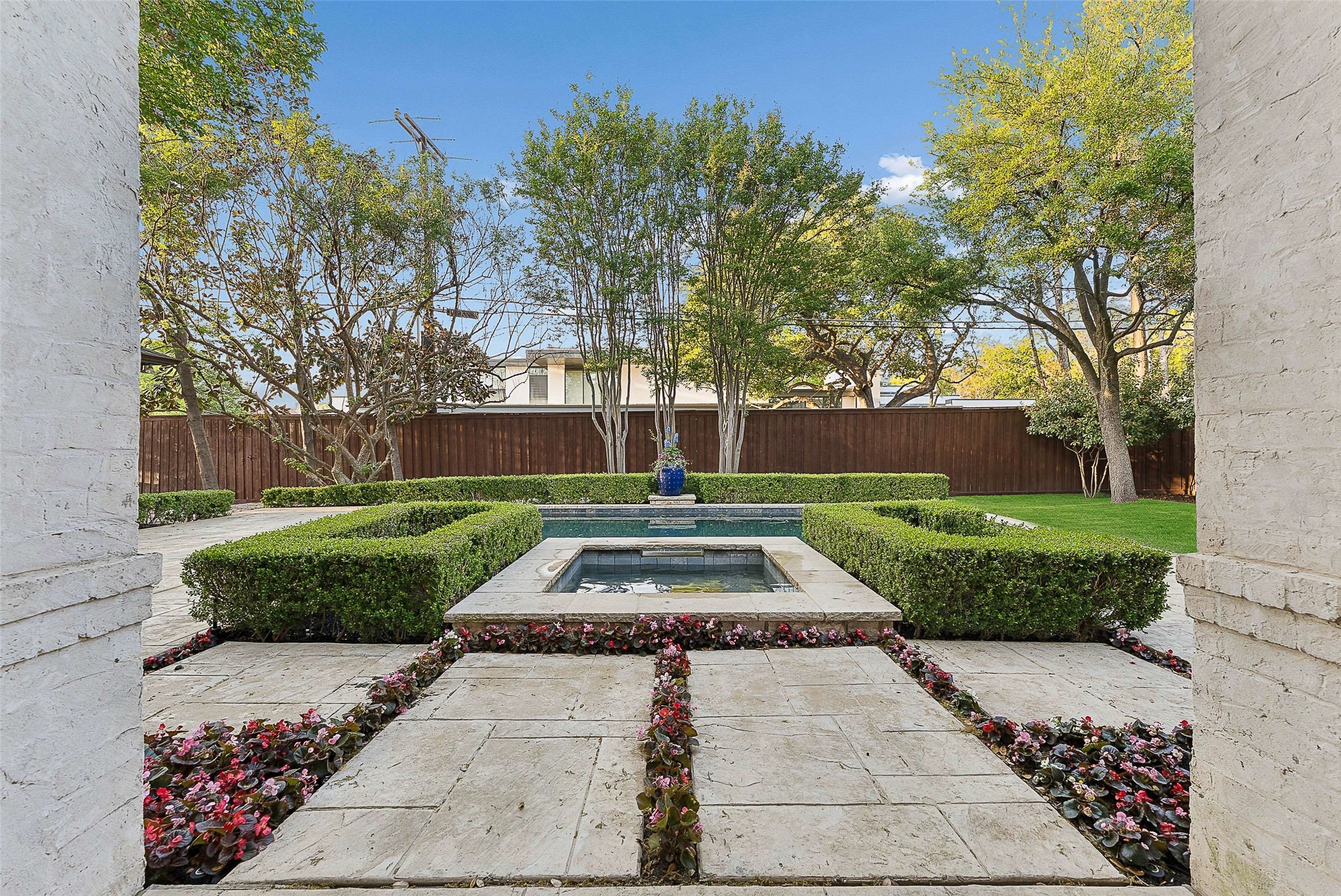 6007 Stefani Drive Dallas TX 75225