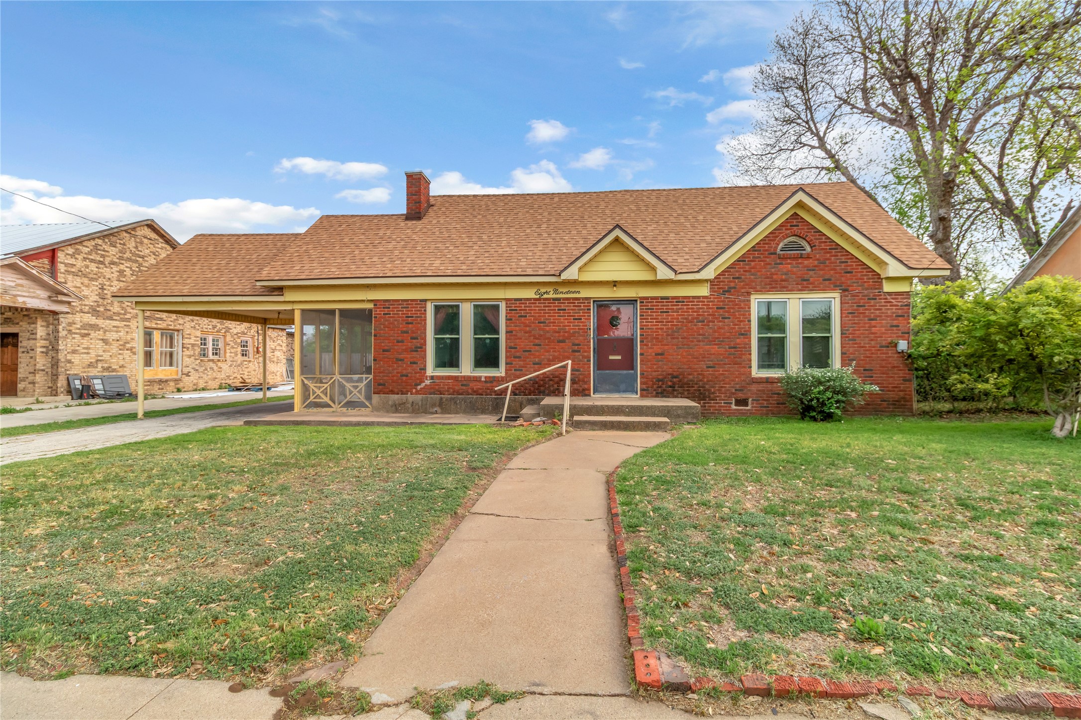 819 W Liveoak Street Coleman TX 76834