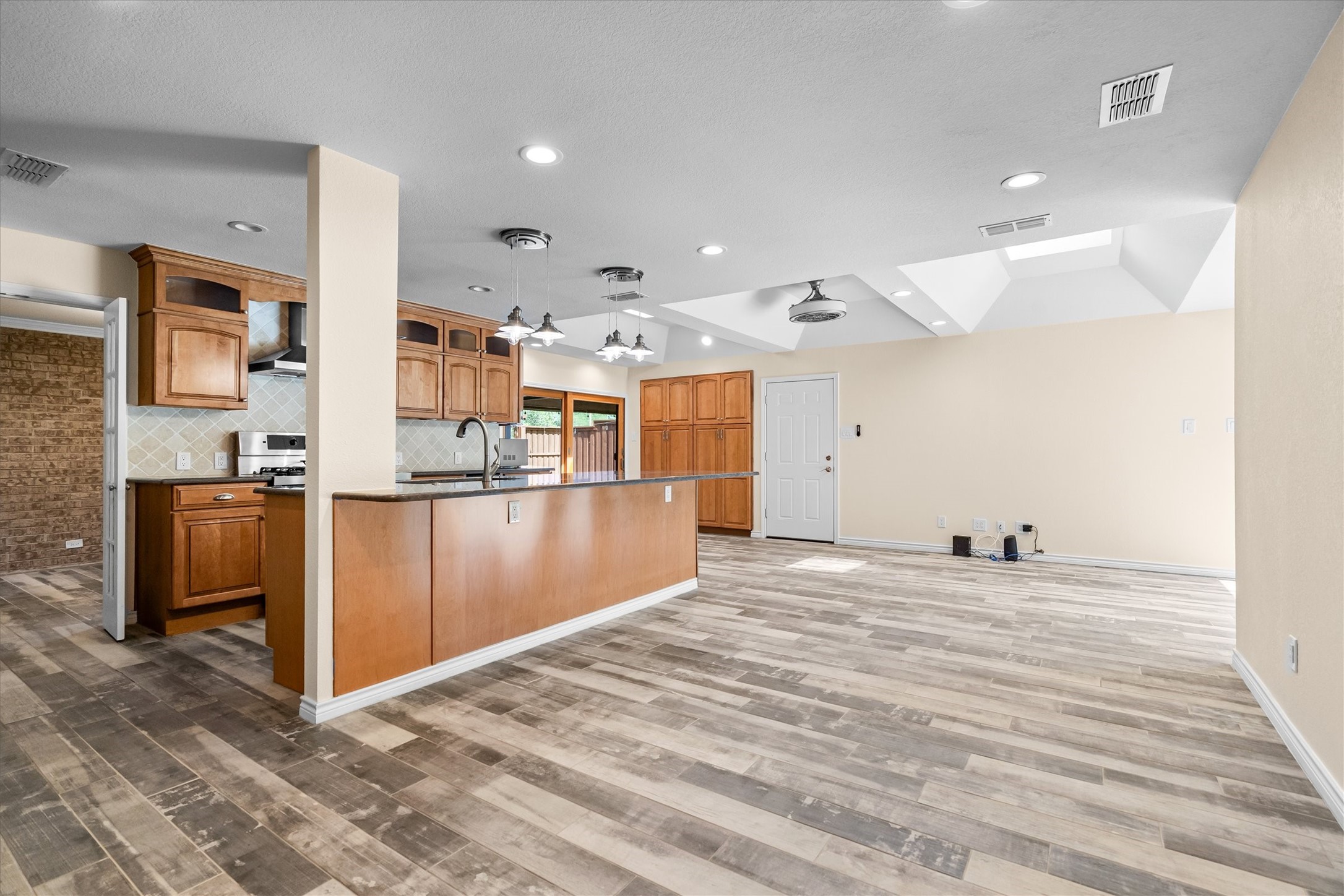 111 N Clearwater Drive Highland Village TX 75077