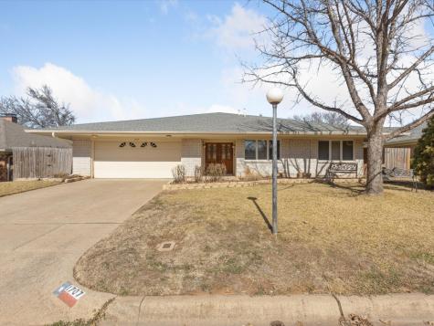 1707 Lincrest Court Arlington TX 76012