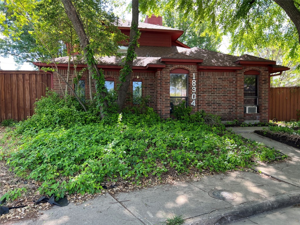 18904 Whitewater Lane Dallas TX 75287