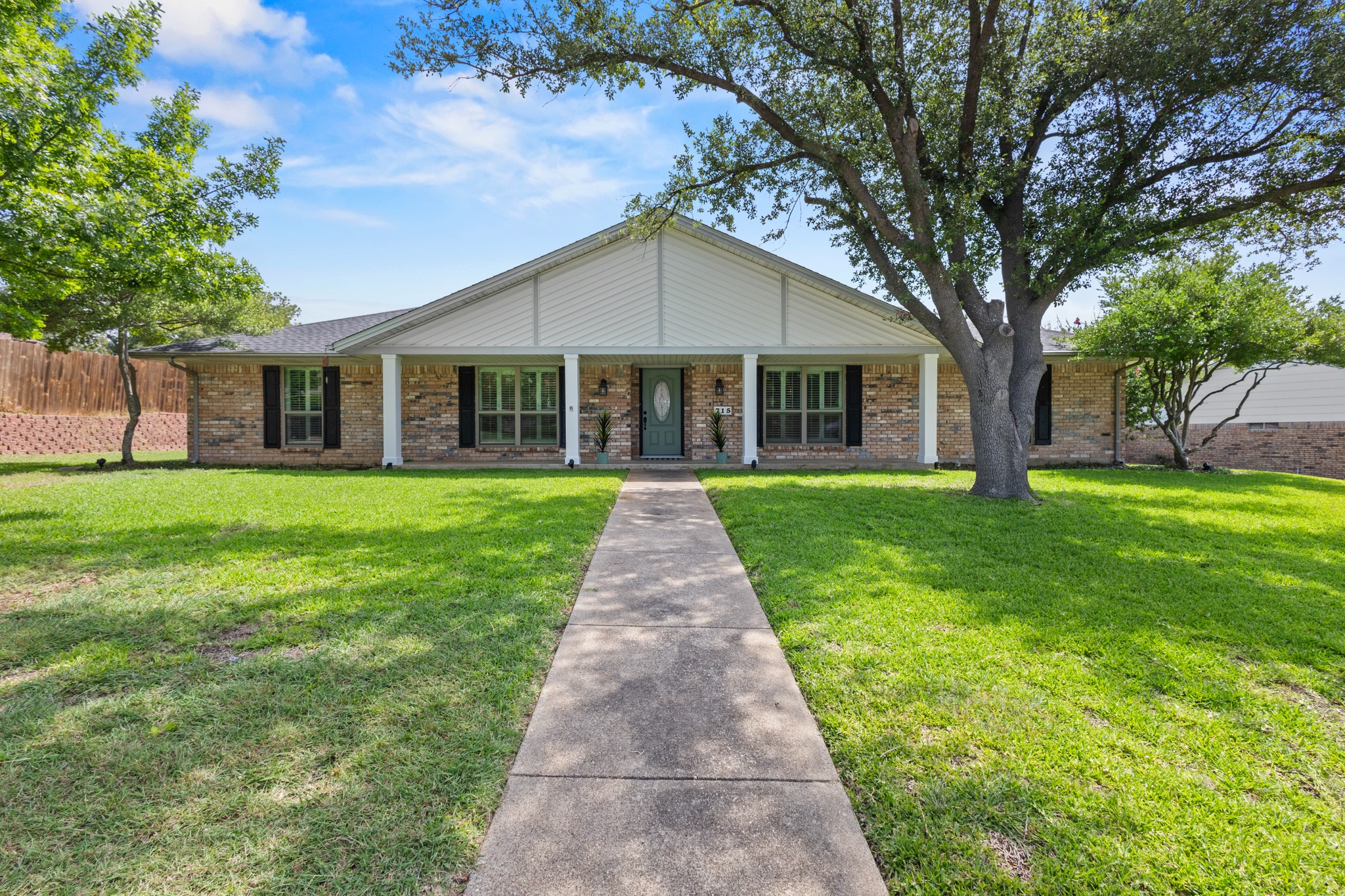 715 Corinthian Place Duncanville TX 75137