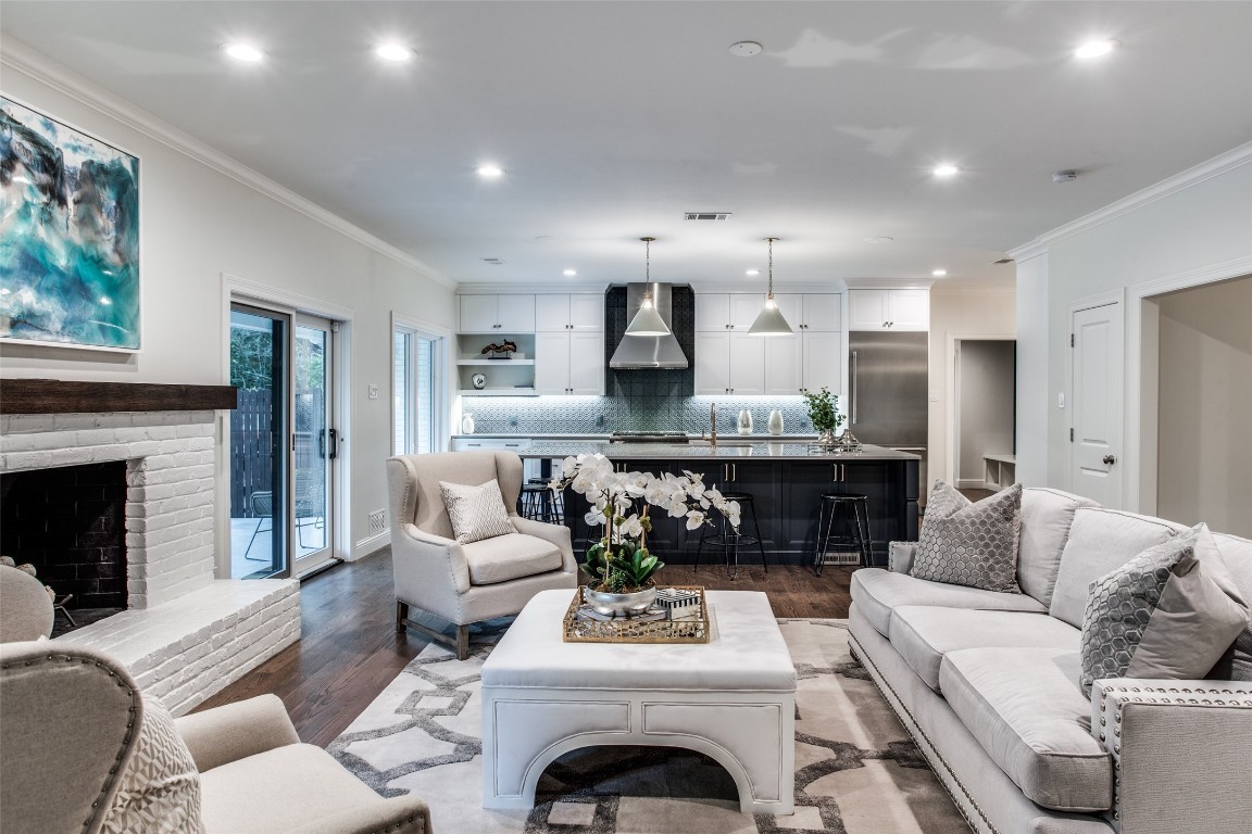 9124 Clearlake Drive Dallas TX 75225