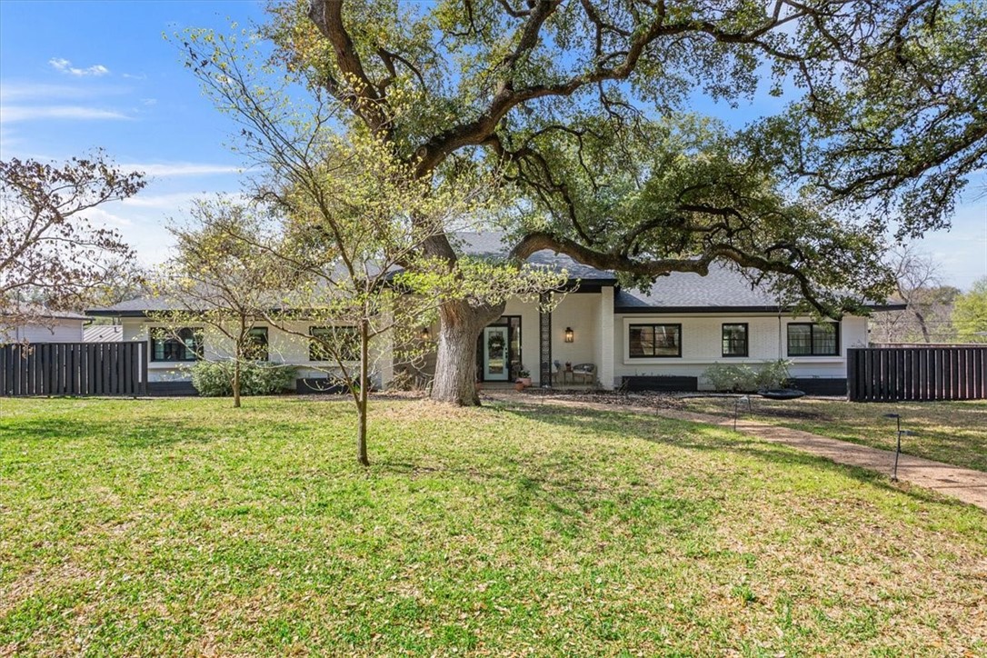 2608 Old Oaks Drive Waco TX 76710