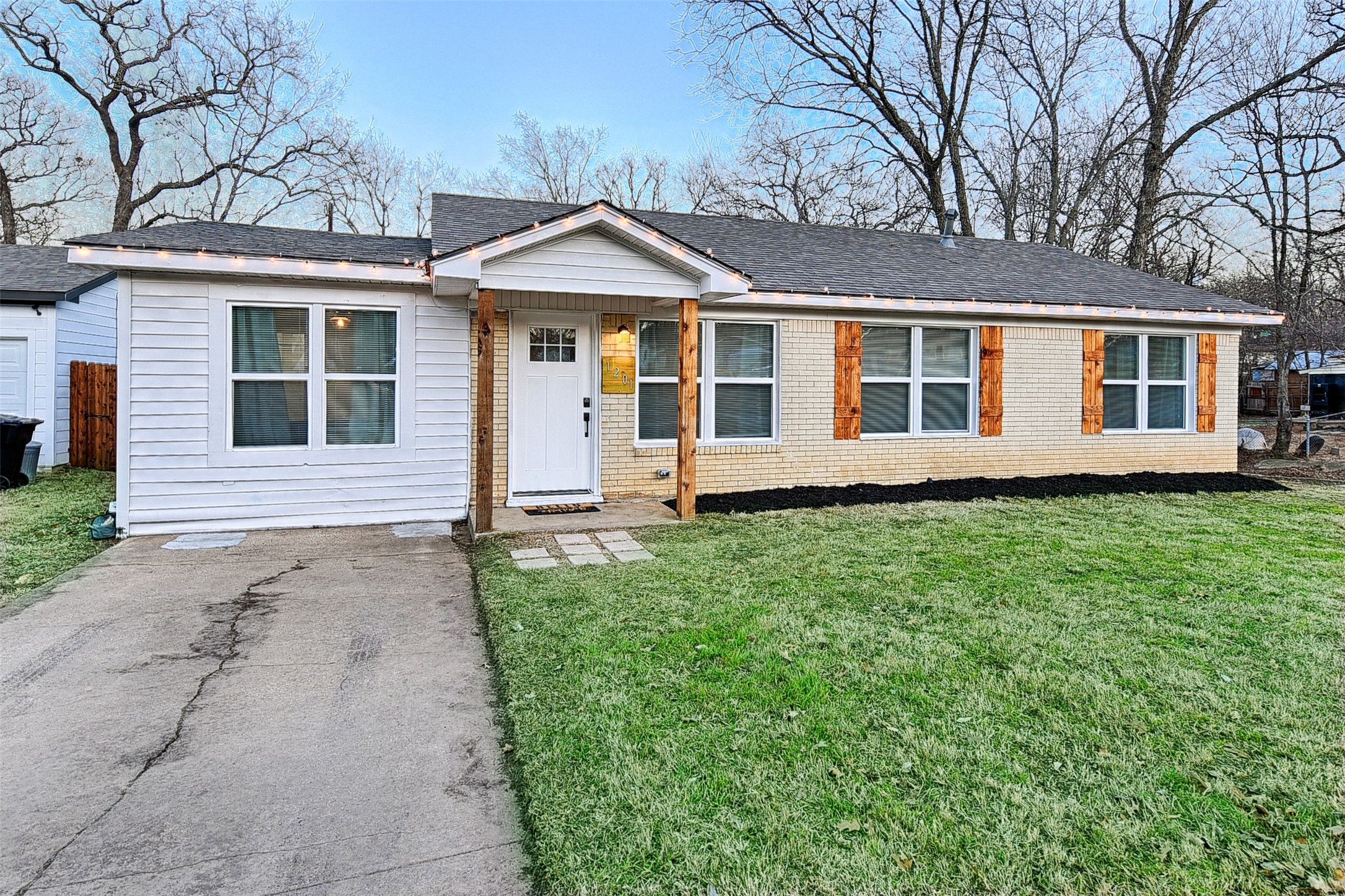 1201 Ridgewood Road Denison TX 75020
