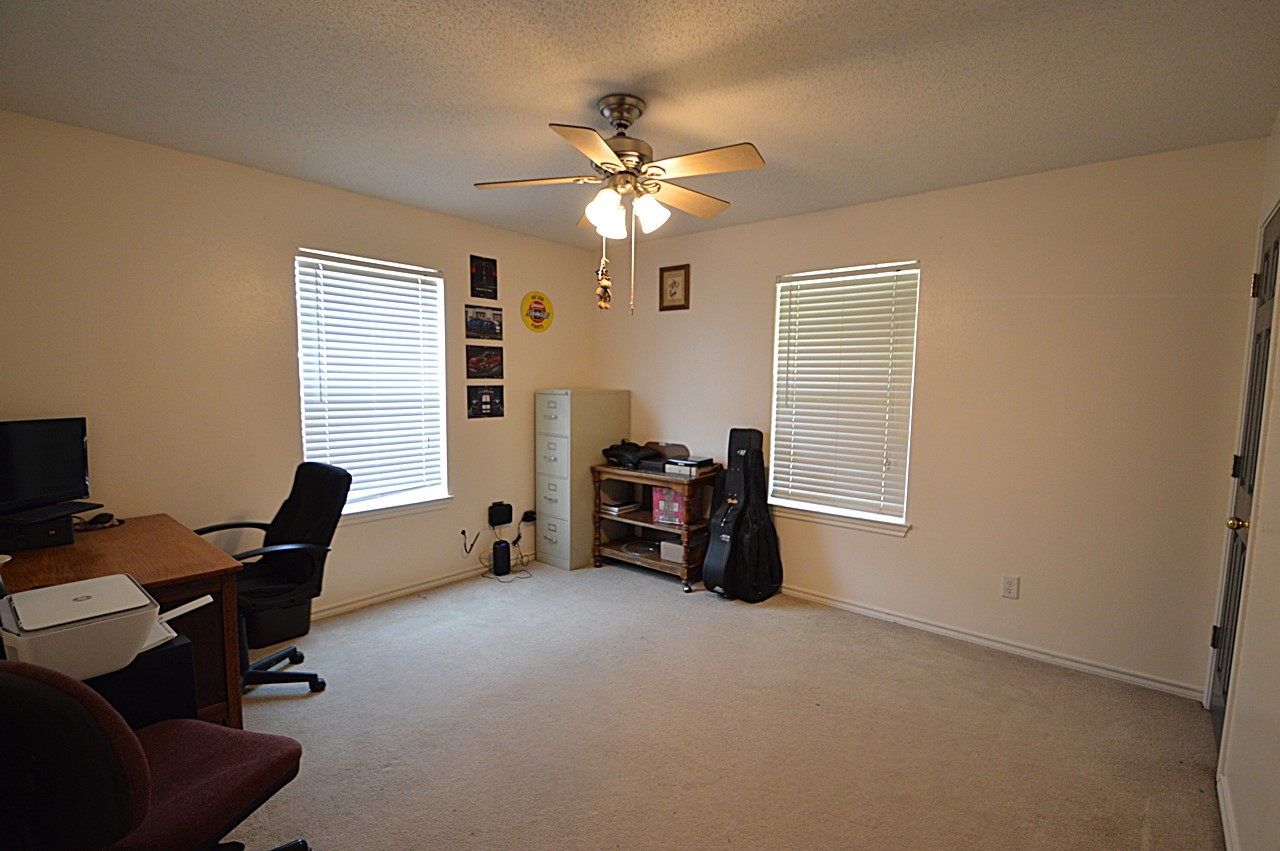 5913 Farm Road 1528 Klondike TX 75448