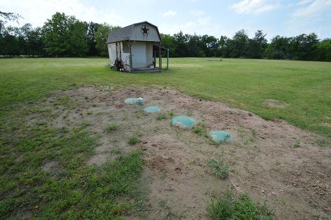 5913 Farm Road 1528 Klondike TX 75448