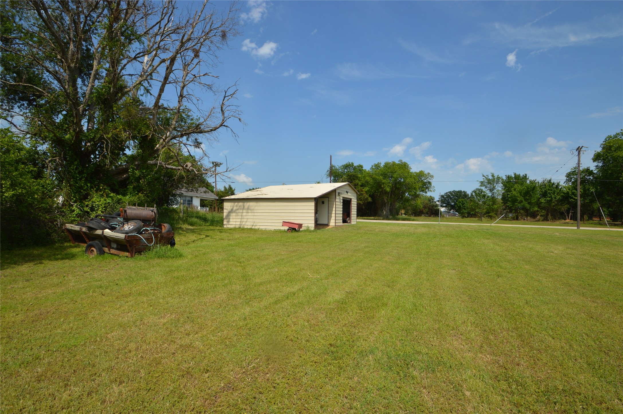 5913 Farm Road 1528 Klondike TX 75448