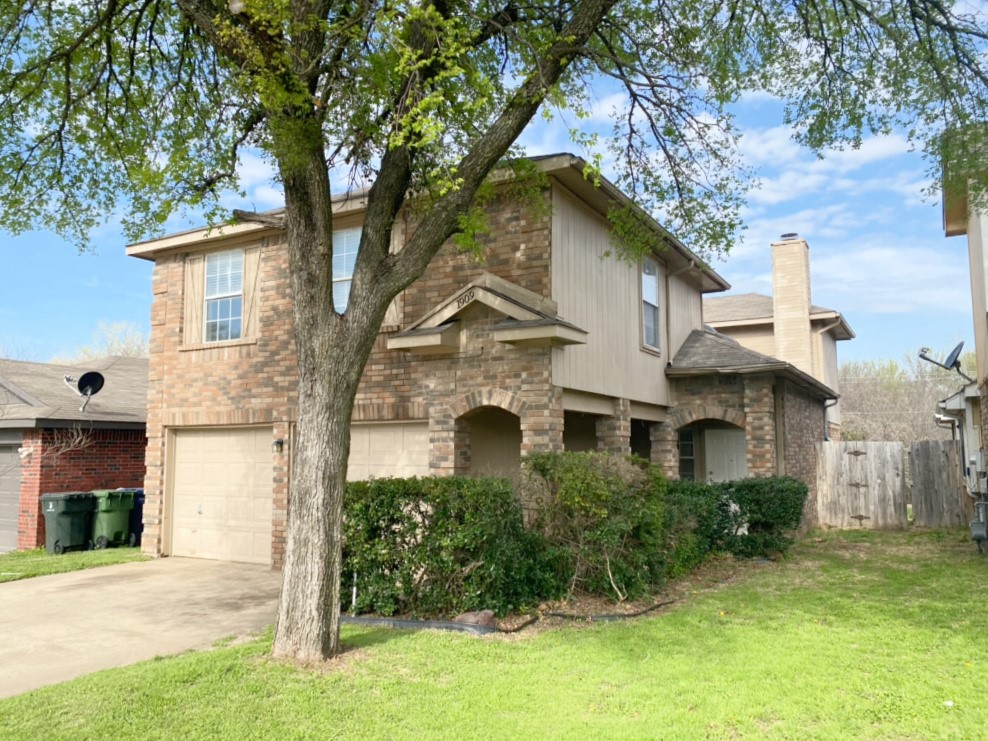 1909 Geary Street Garland TX 75043