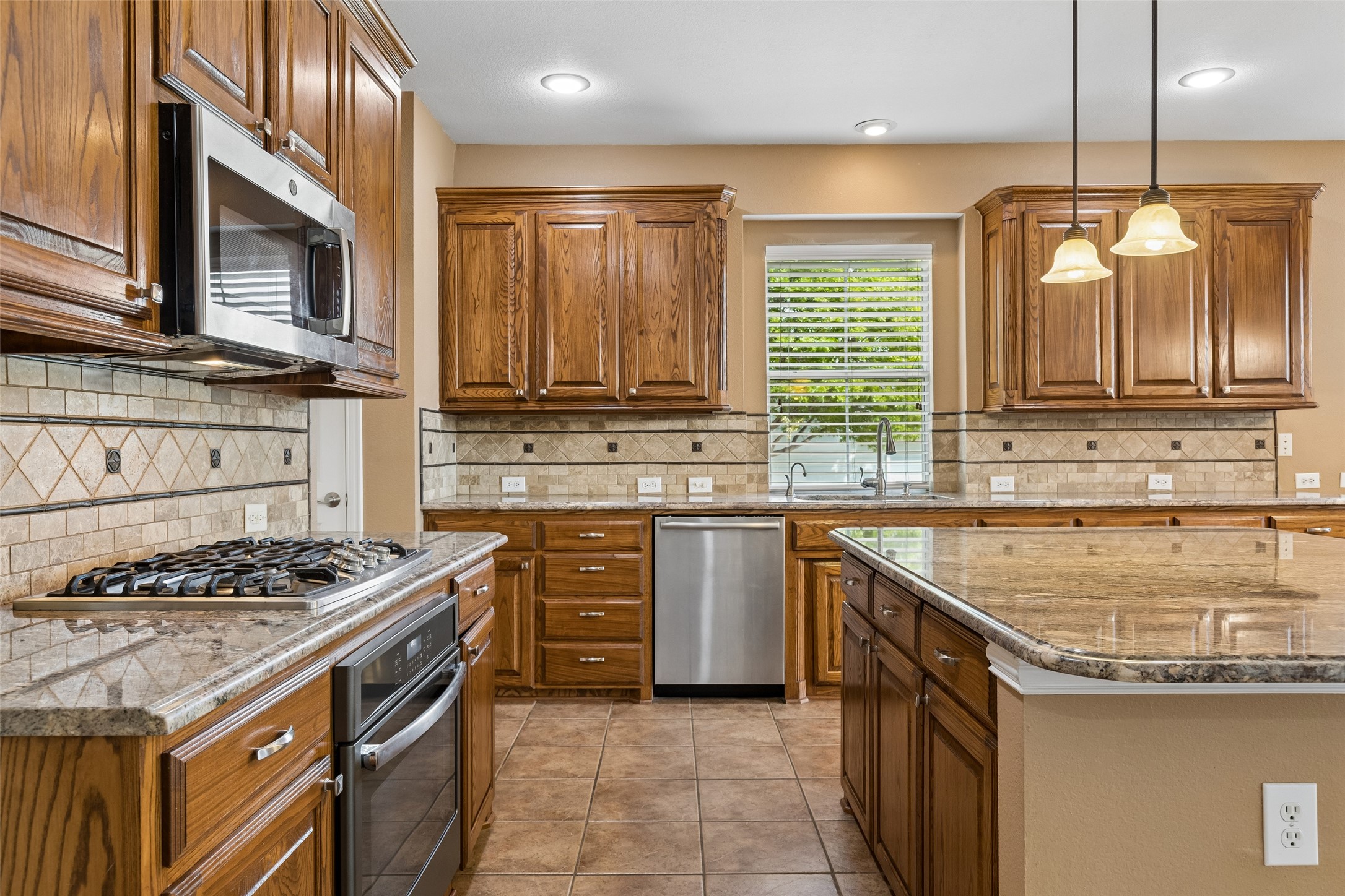 8120 Bridge Street North Richland Hills TX 76180