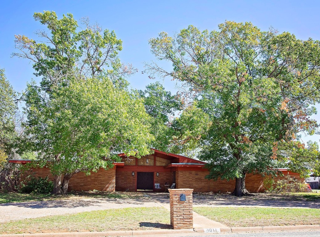 1011 Rolling Hills Drive S Graham TX 76450