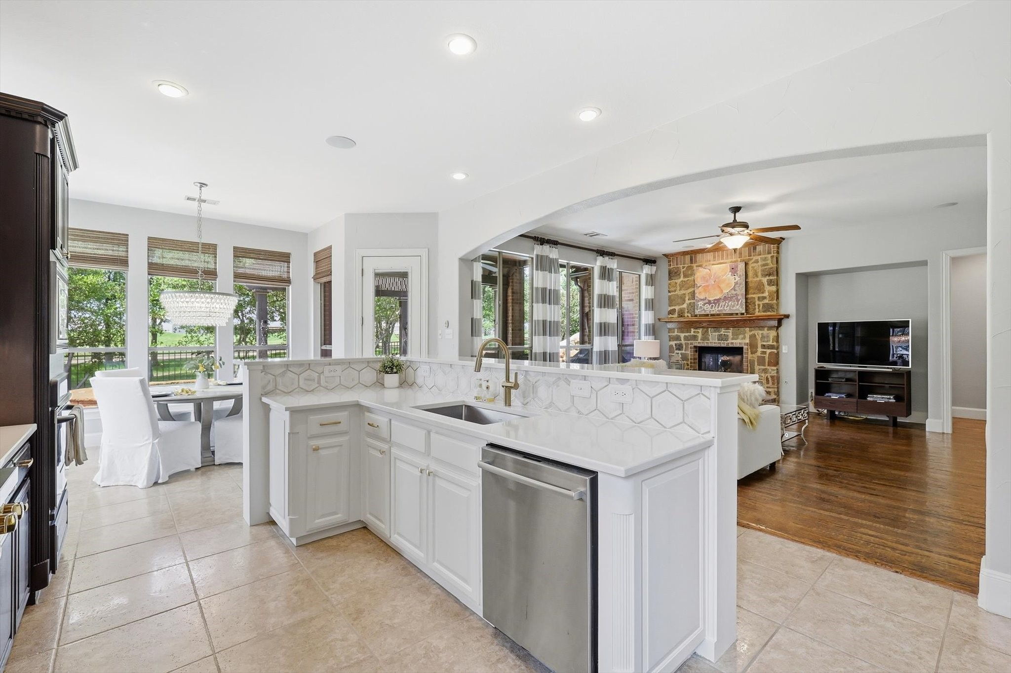 8810 Crockett Drive Argyle TX 76226