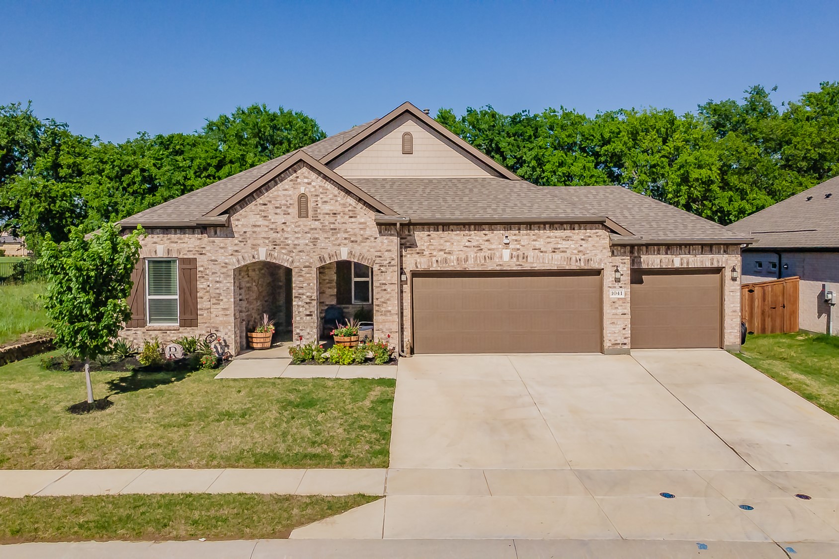 1041 Auburn Drive Justin TX 76247