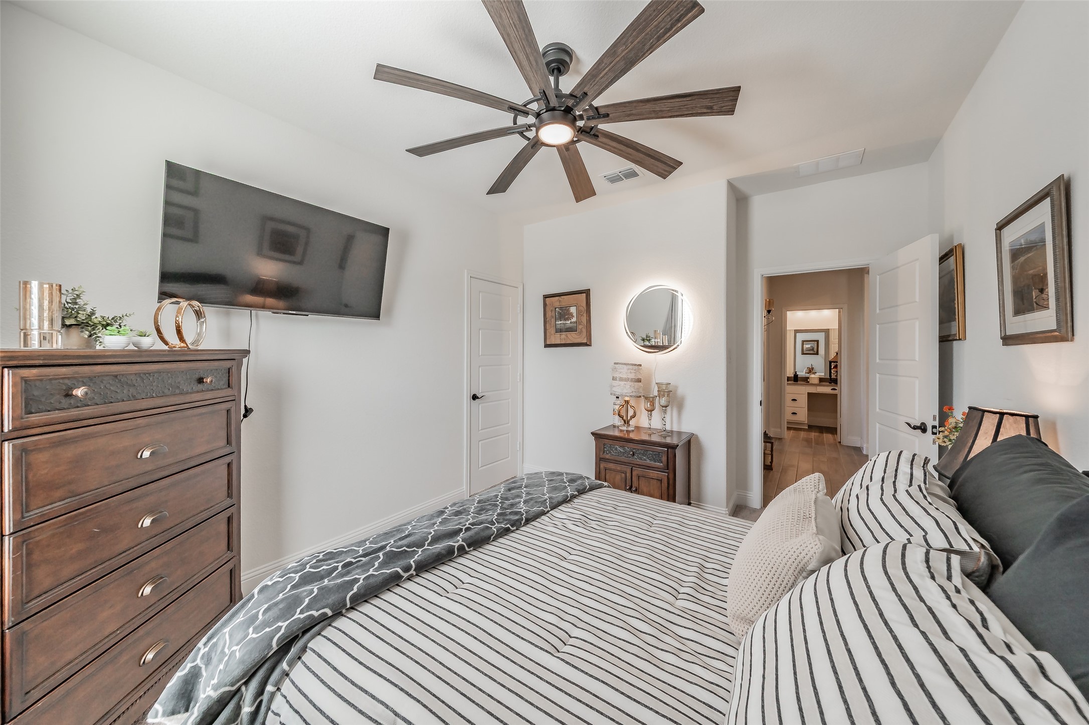 1041 Auburn Drive Justin TX 76247