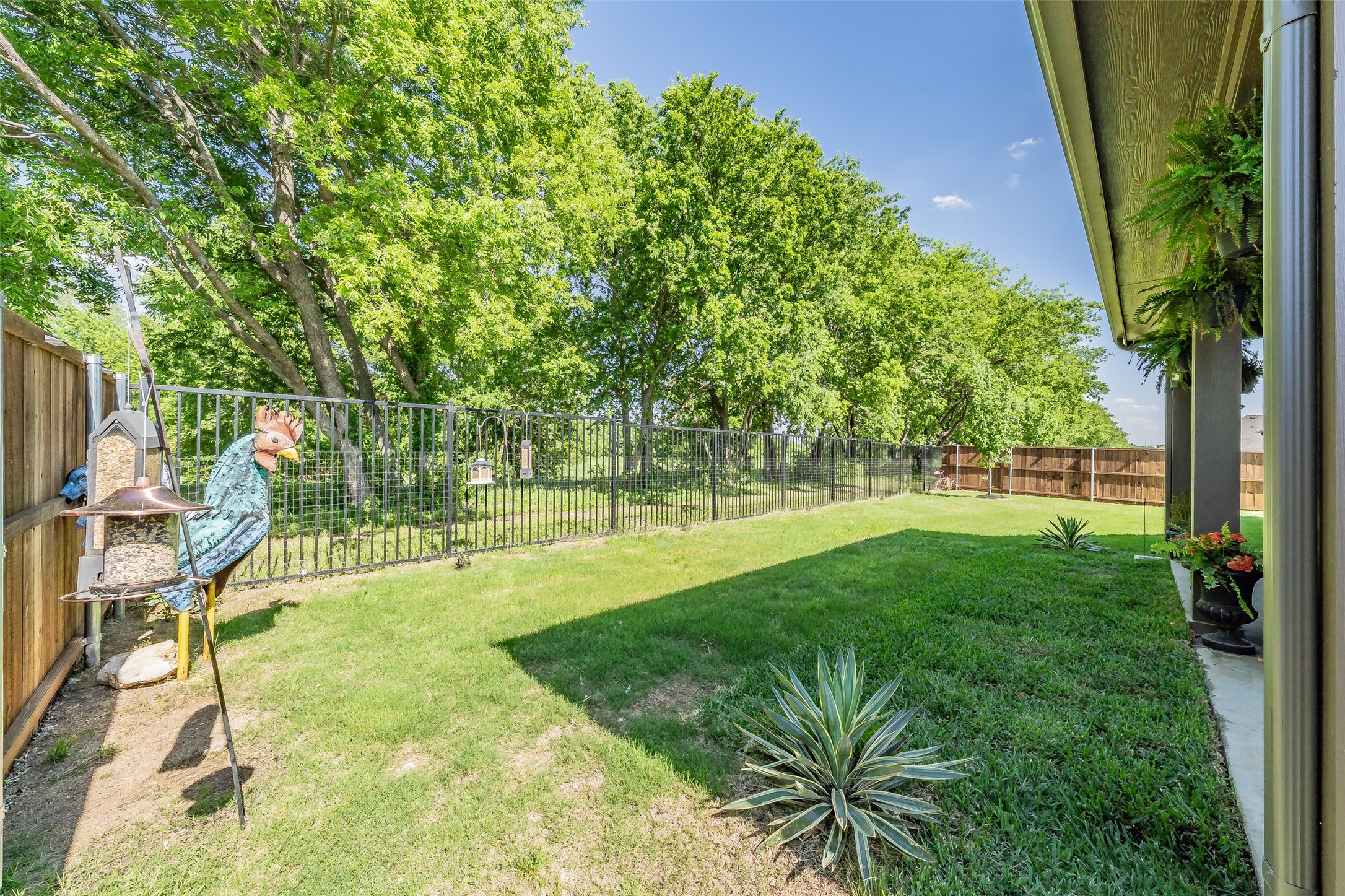 1041 Auburn Drive Justin TX 76247