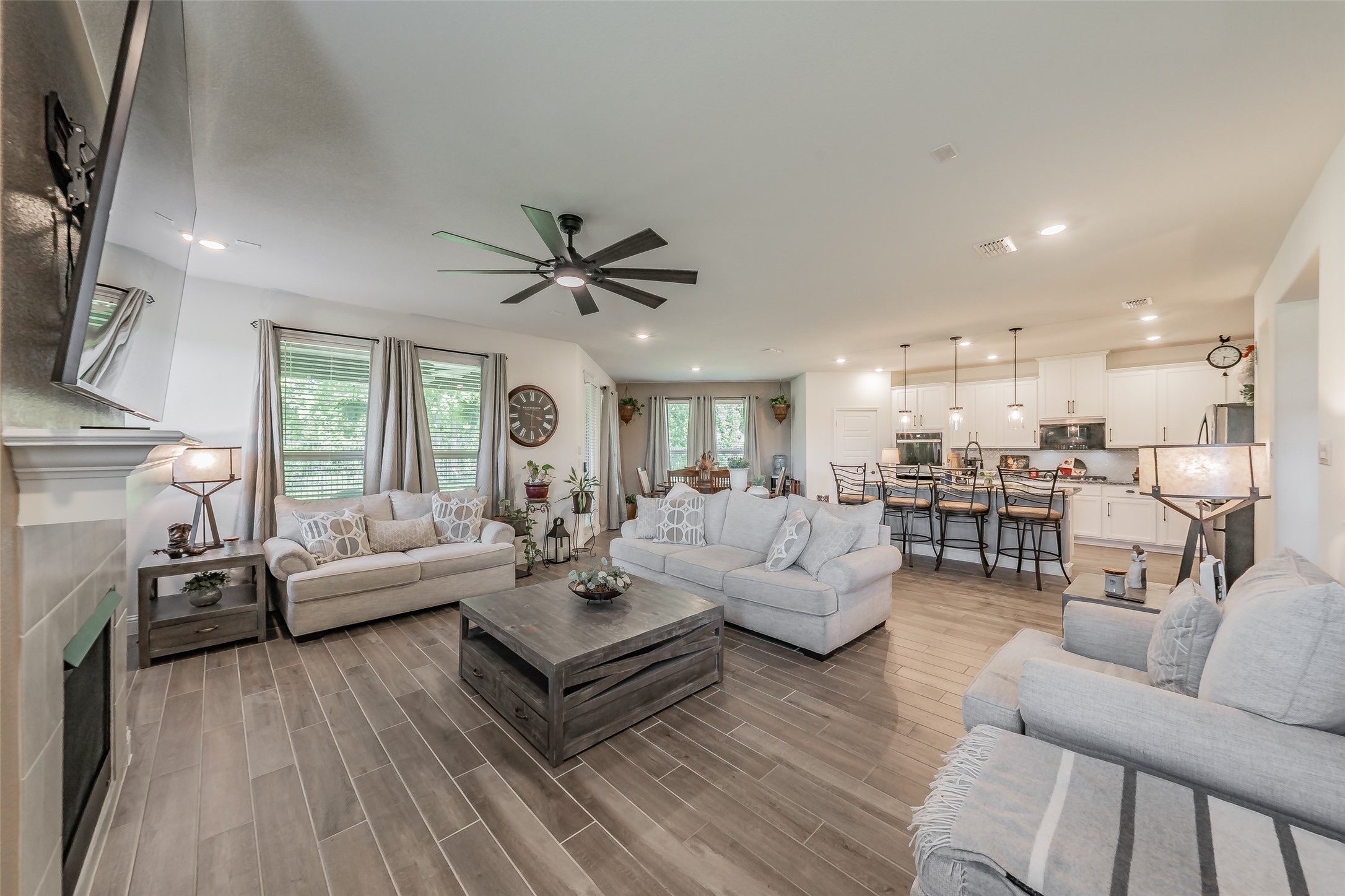 1041 Auburn Drive Justin TX 76247