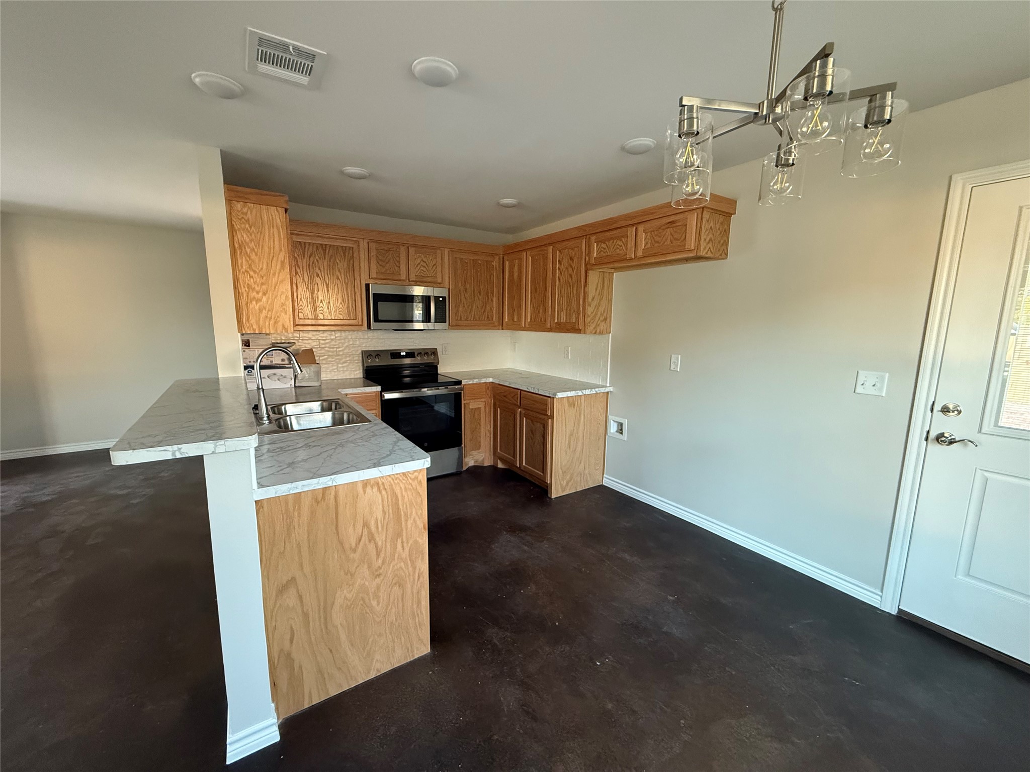 1710 E Avenue J Lampasas TX 76550