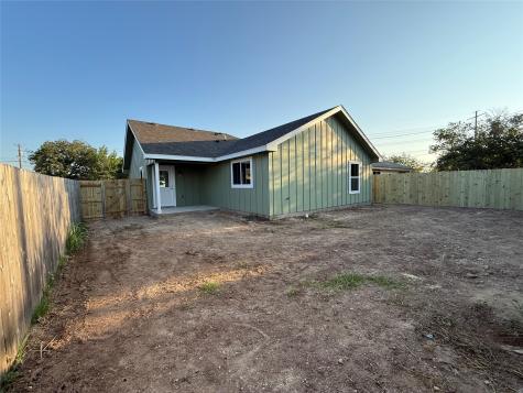 1710 E Avenue J Lampasas TX 76550