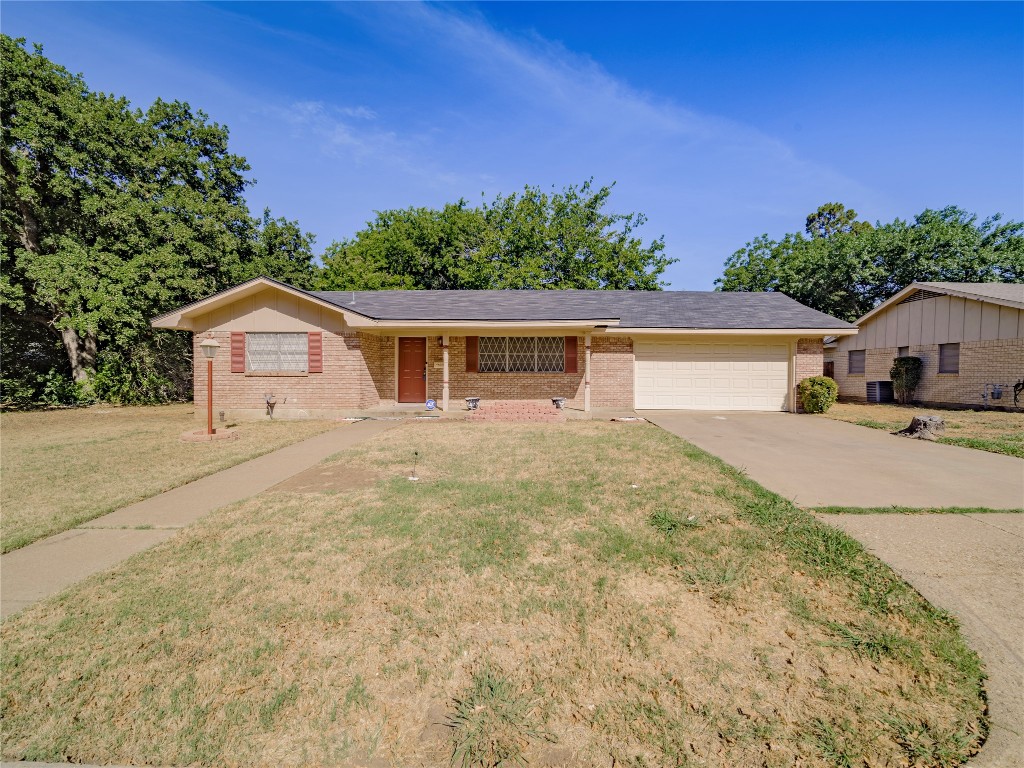 6400 Friar Court Forest Hill TX 76119