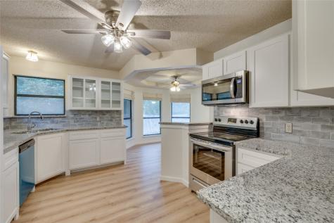 909 Fiero Drive Arlington TX 76001