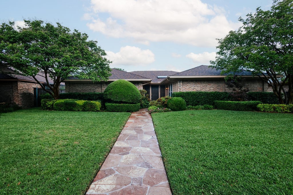 6005 Daven Oaks Drive Dallas TX 75248