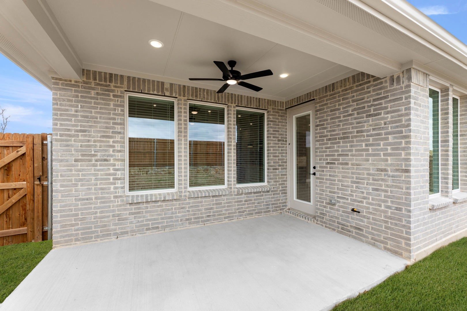 712 Hawthorn Lane Mansfield TX 76063