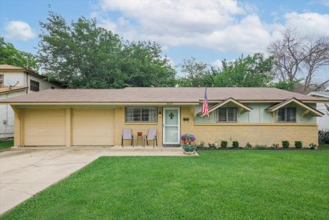 3624 Larry Street Haltom City TX 76117