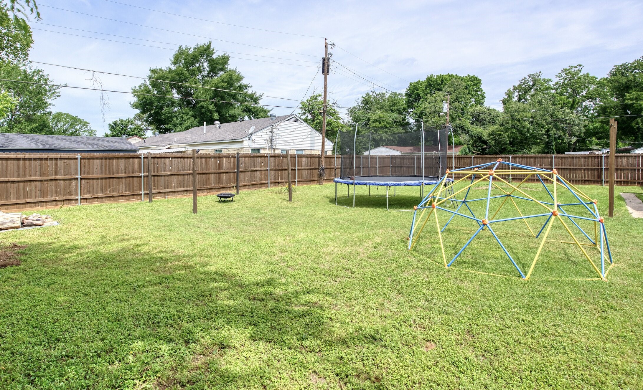 1601 Rindie Street Irving TX 75060