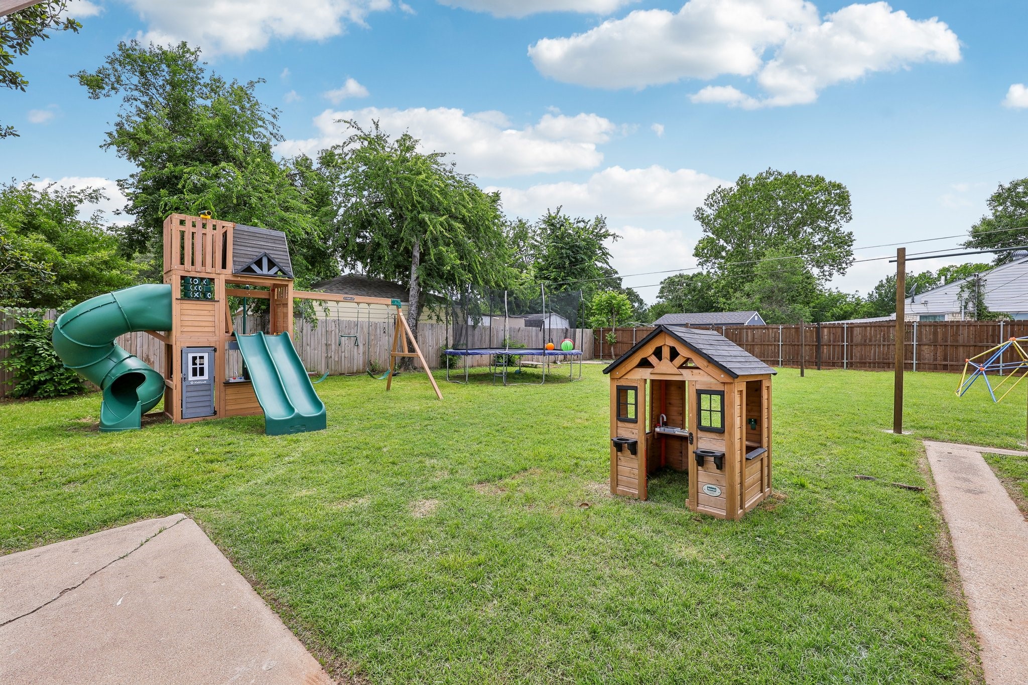 1601 Rindie Street Irving TX 75060