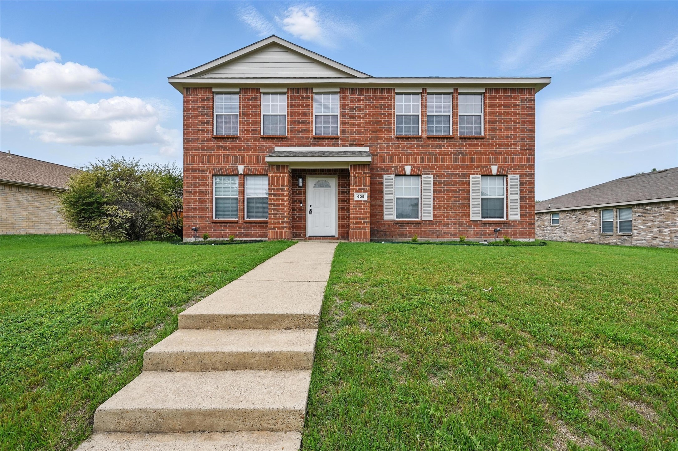 605 Jewelflower Drive Desoto TX 75115
