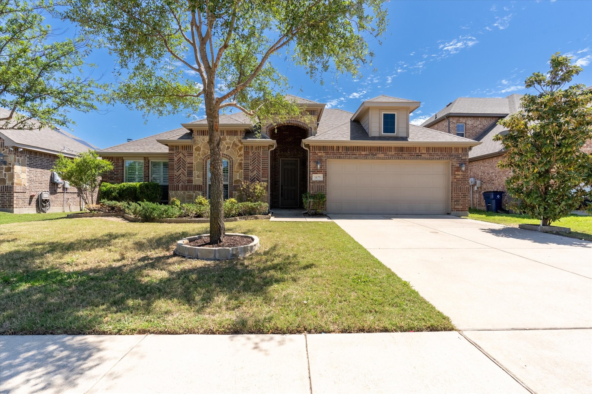 1679 St Croix Street Burleson TX 76028