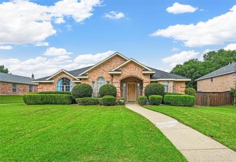 733 Regalwood Drive Desoto TX 75115