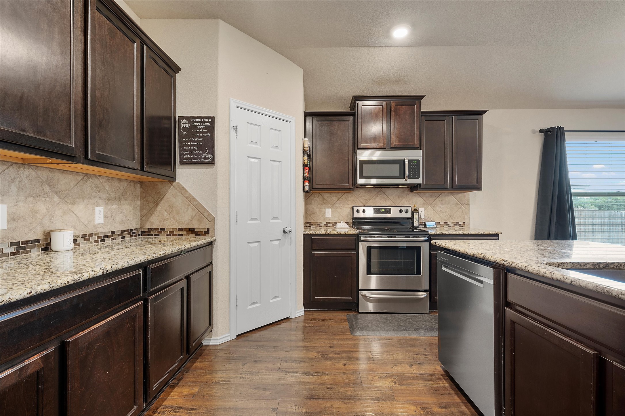 2700 Gilchrist Drive Lorena TX 76655