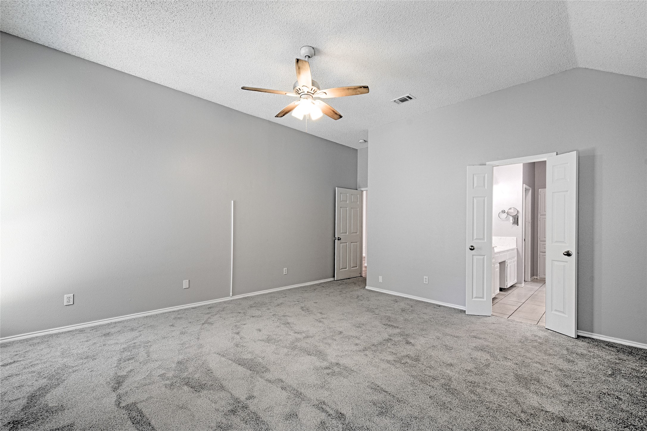 8737 San Joaquin Trail Fort Worth TX 76118