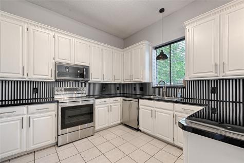 8737 San Joaquin Trail Fort Worth TX 76118