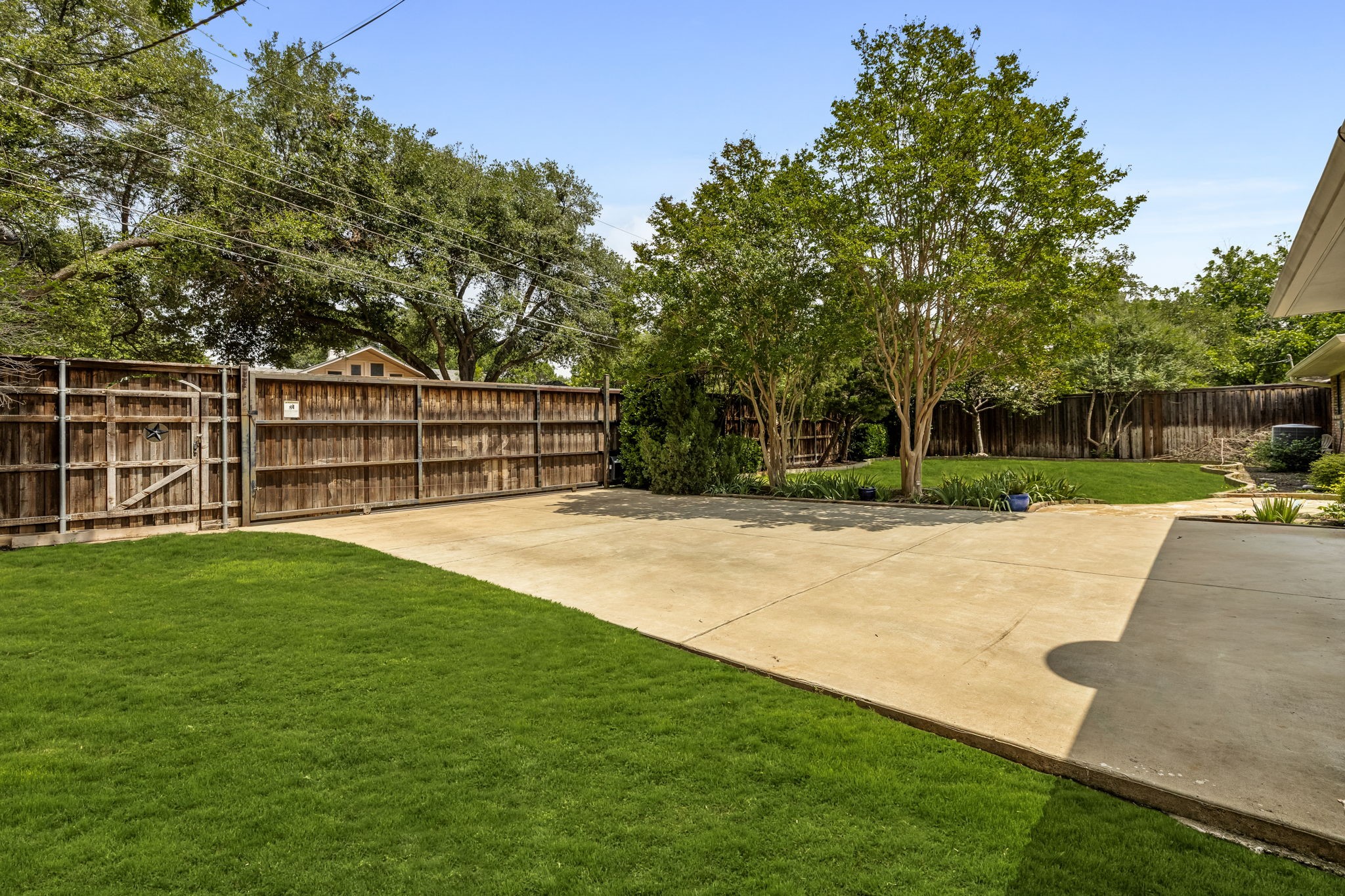 7329 Glendora Avenue Dallas TX 75230