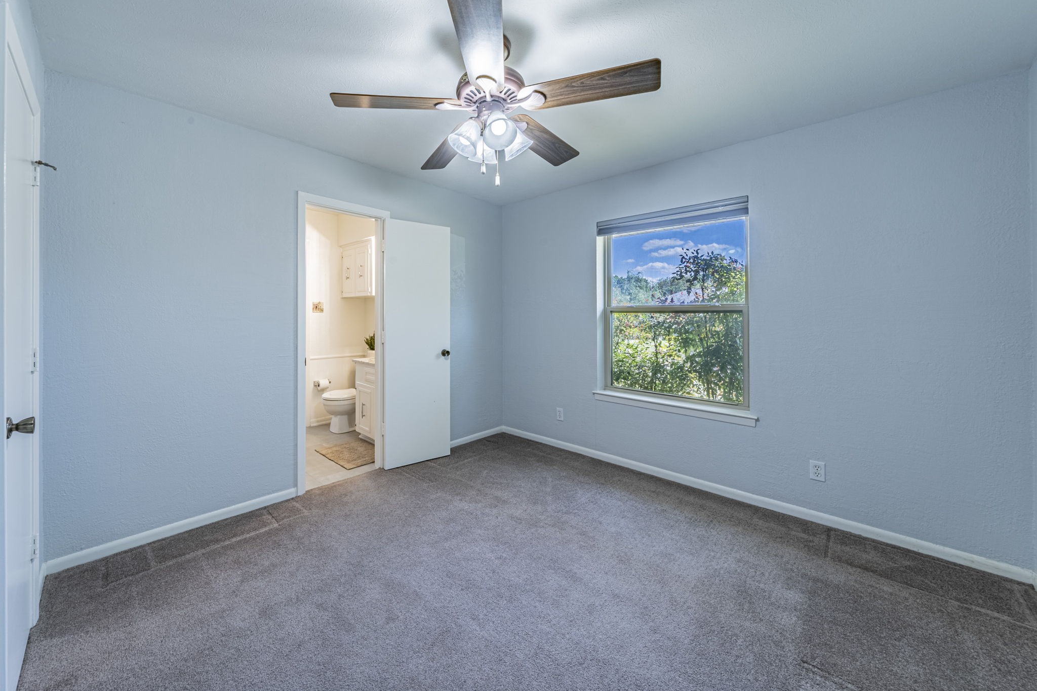 2422 Greenwood Drive Grand Prairie TX 75050