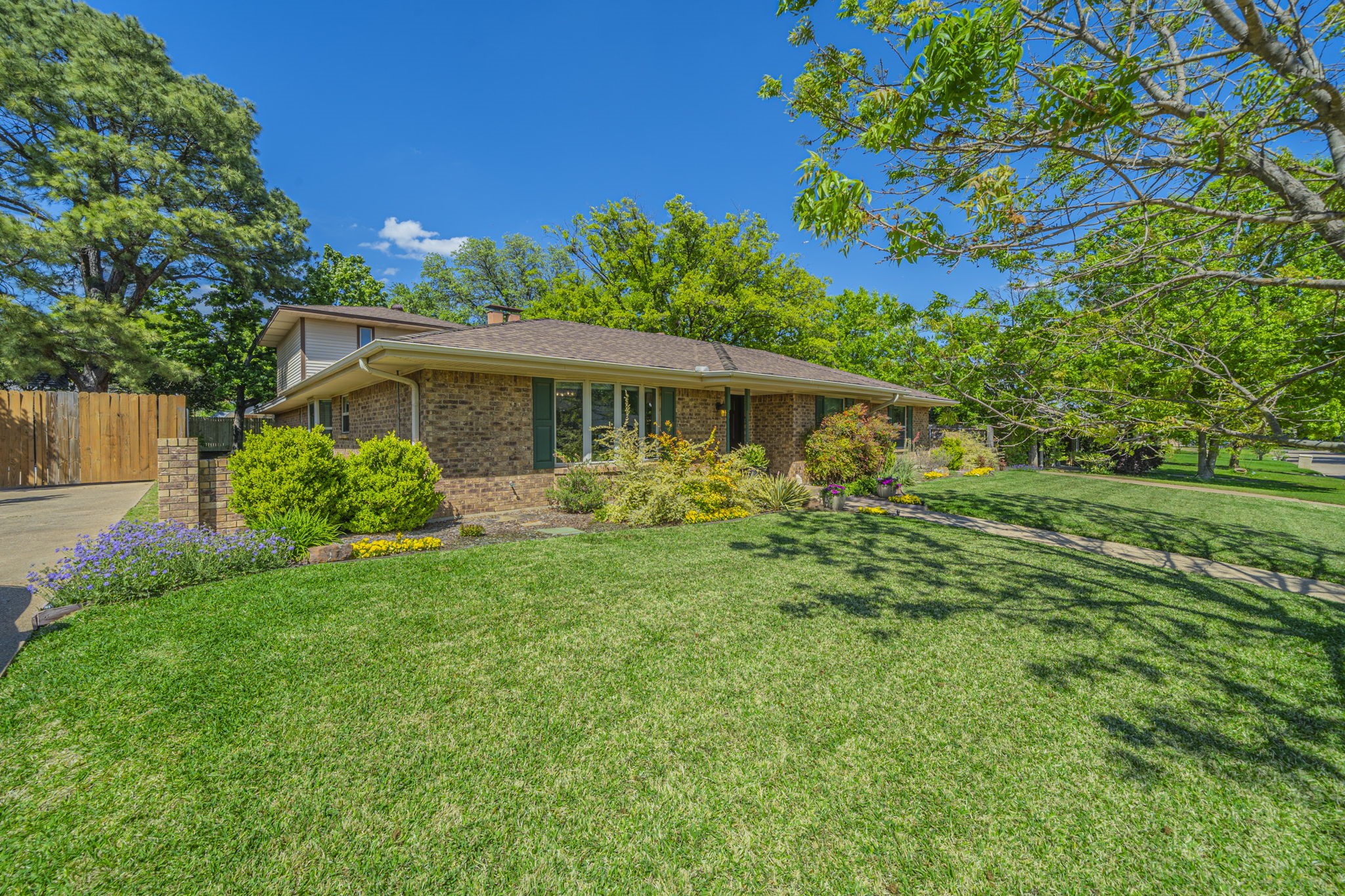 2422 Greenwood Drive Grand Prairie TX 75050