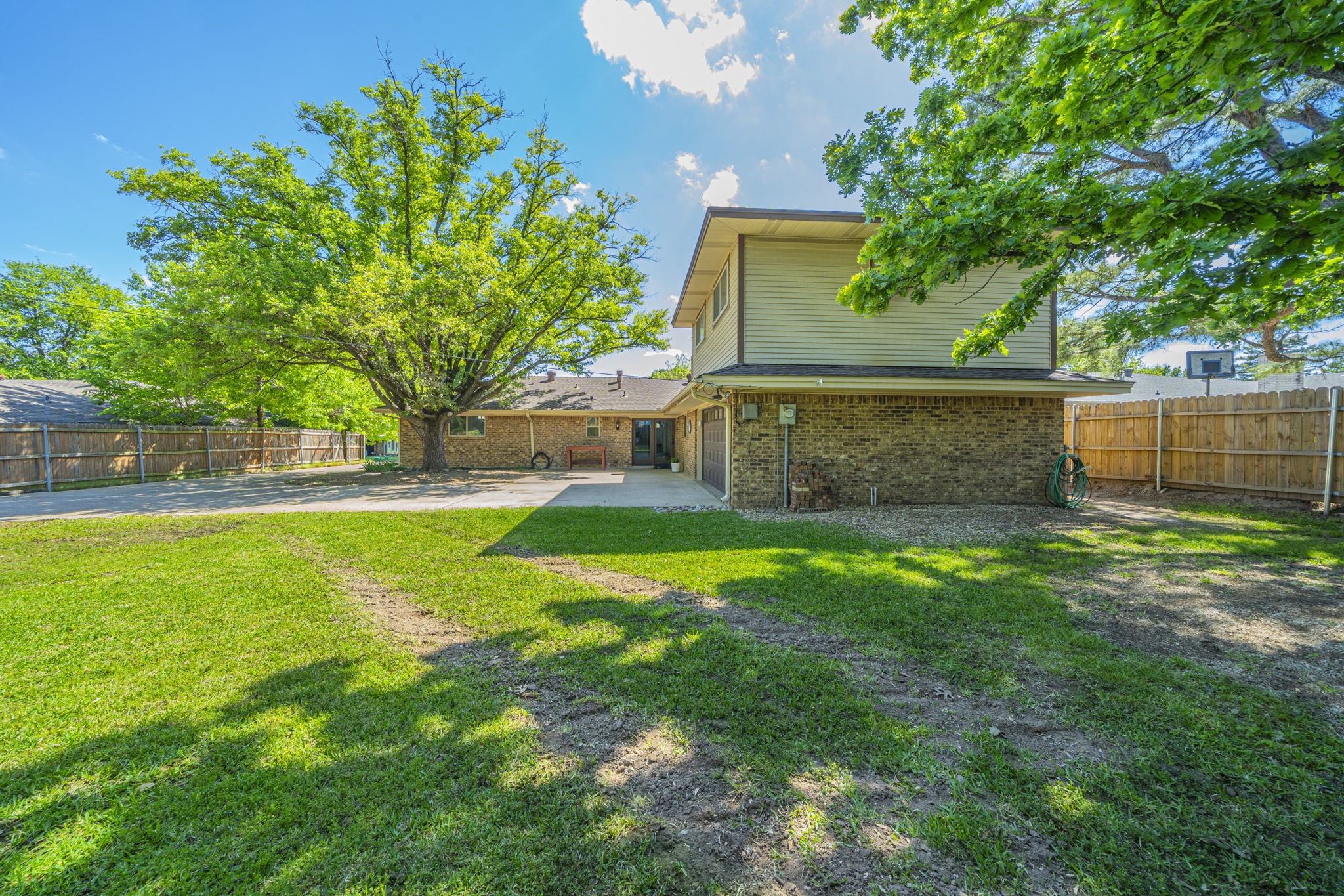 2422 Greenwood Drive Grand Prairie TX 75050