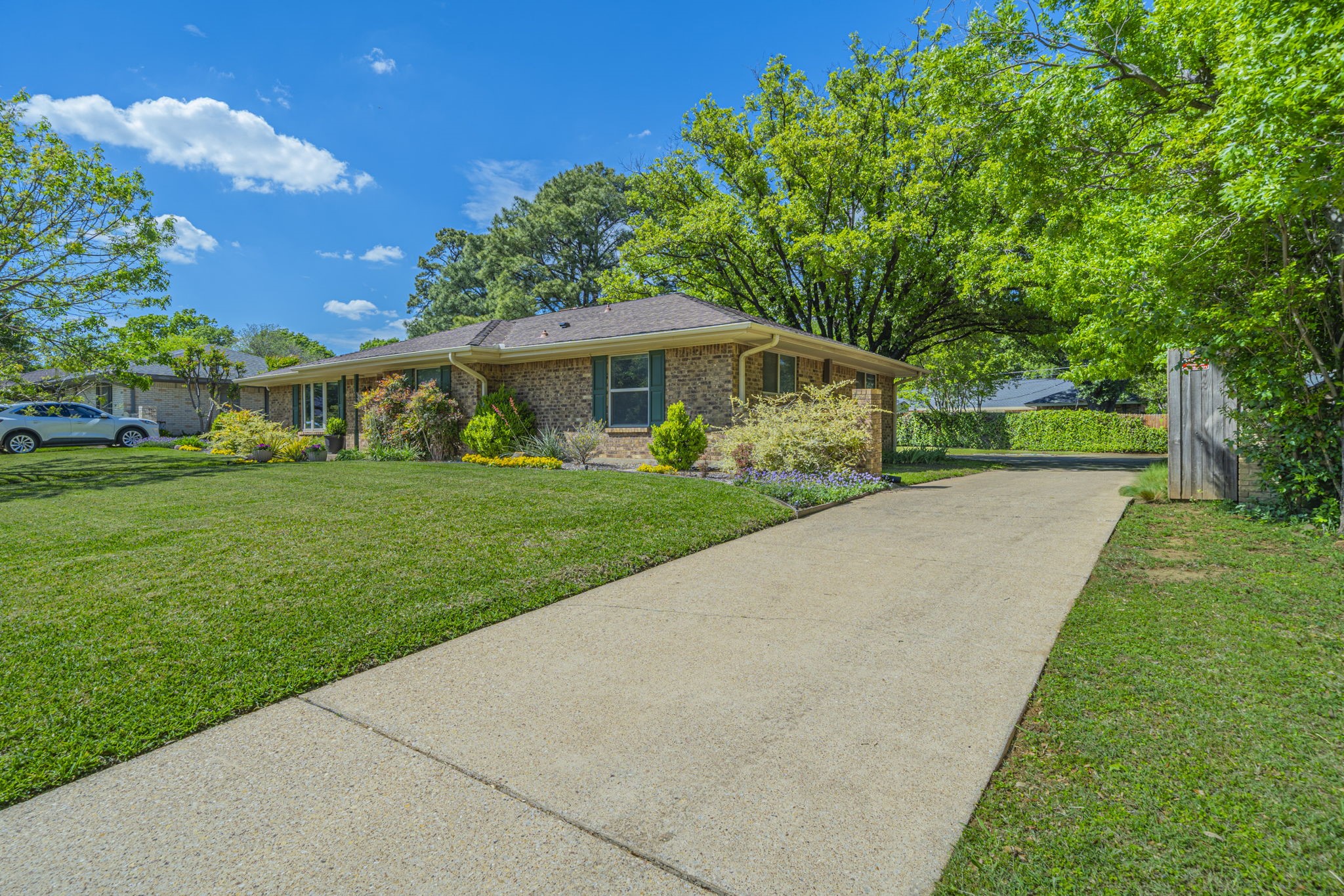2422 Greenwood Drive Grand Prairie TX 75050