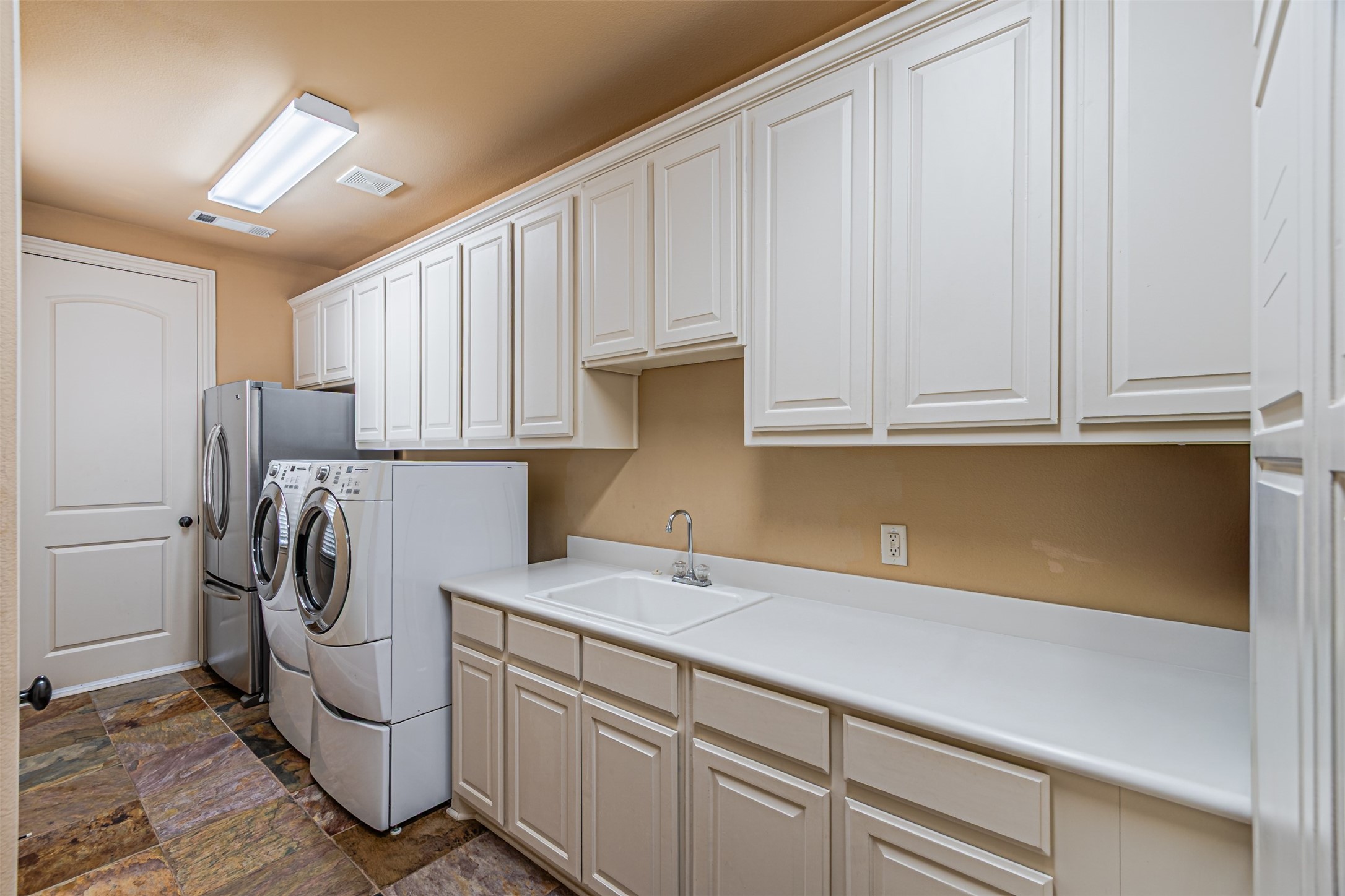 1604 Pecan Point Drive Mckinney TX 75072