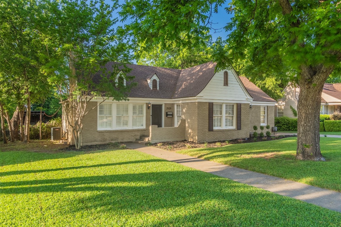 2529 Alco Avenue Dallas TX 75211