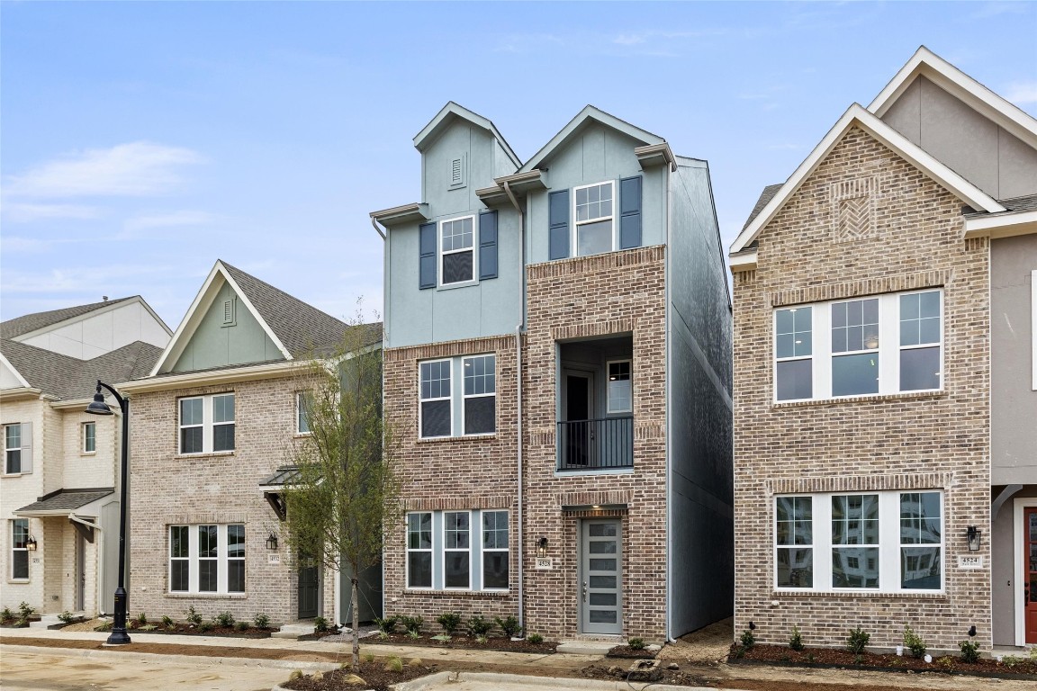 4528 Ward Street North Richland Hills TX 76180